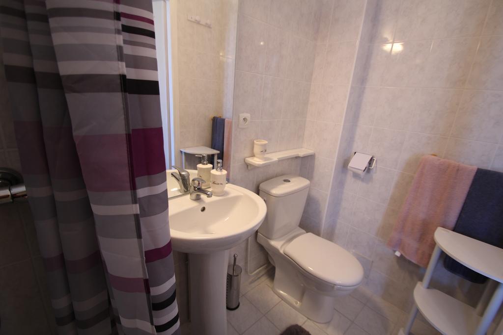 Domaine Des Roses Bed & Breakfast Vaudelnay Oda fotoğraf