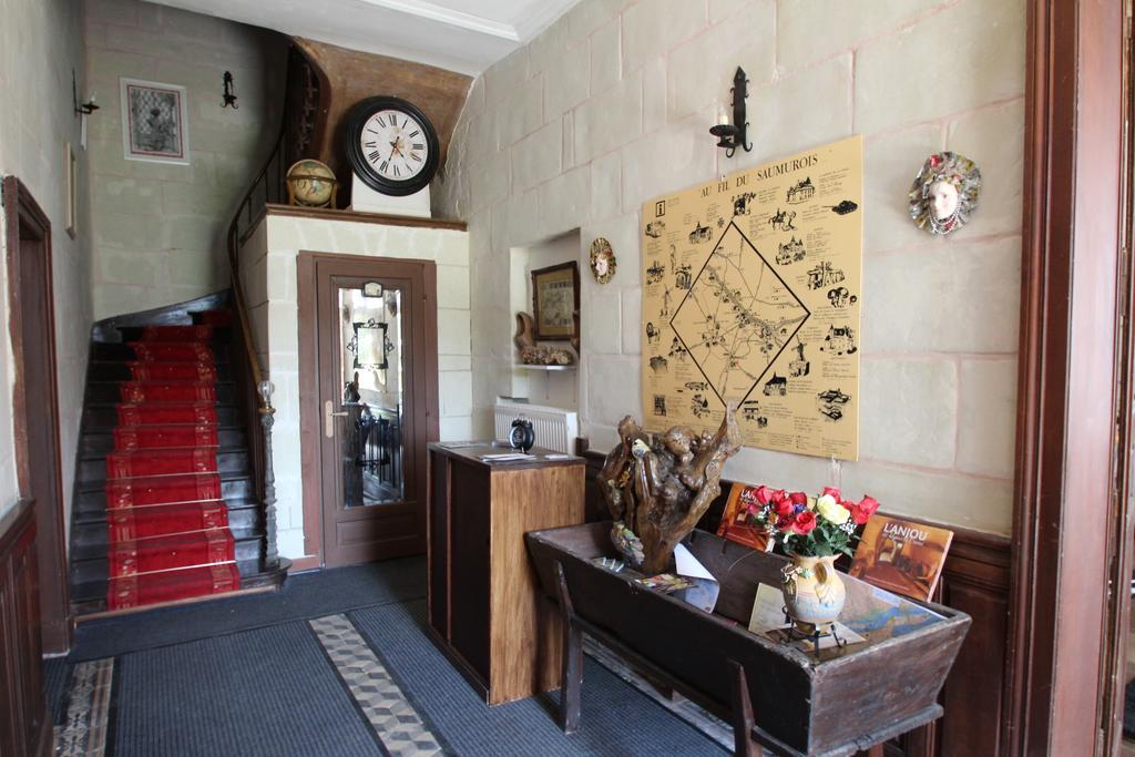 Domaine Des Roses Bed & Breakfast Vaudelnay Dış mekan fotoğraf