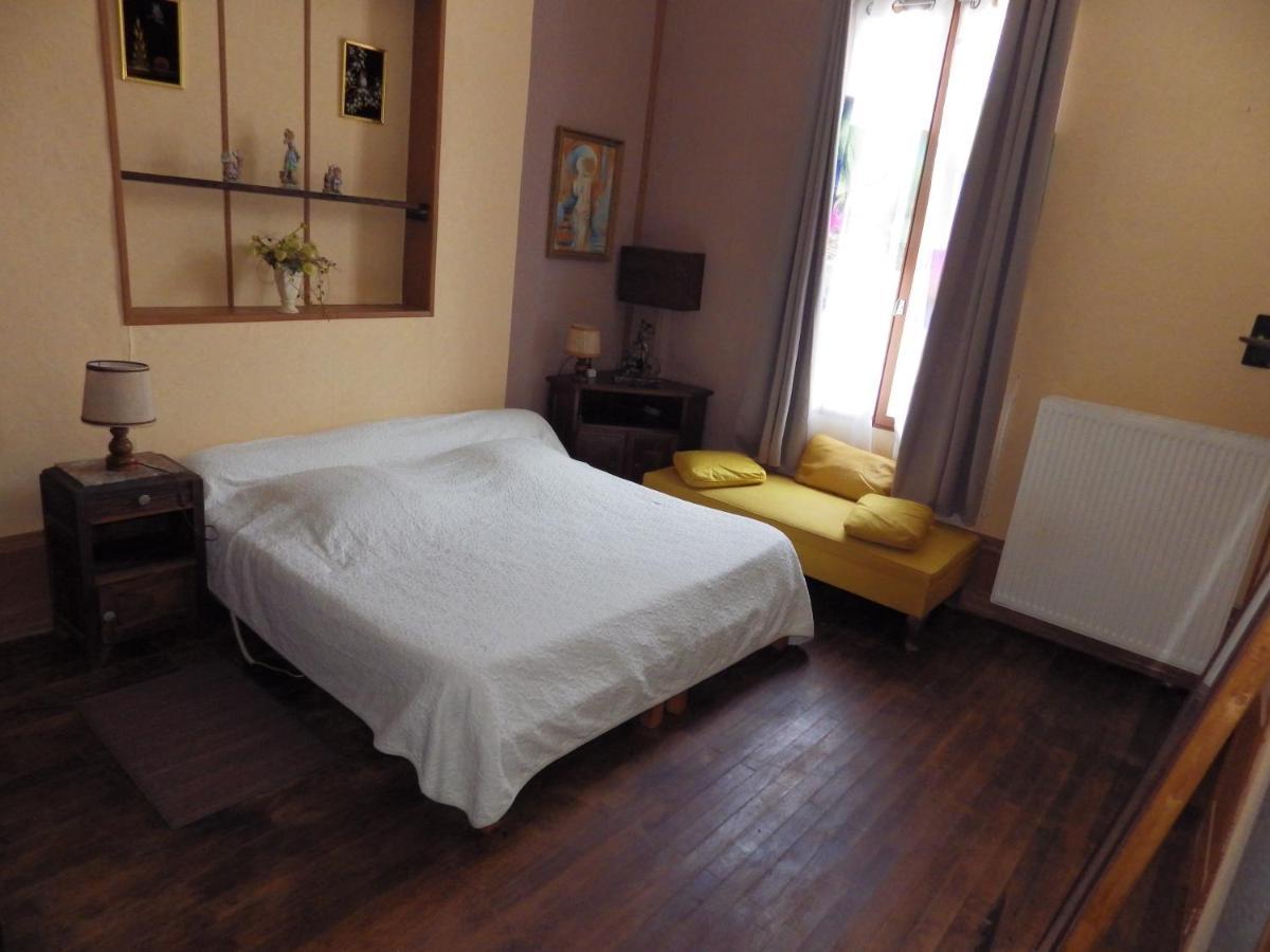 Domaine Des Roses Bed & Breakfast Vaudelnay Dış mekan fotoğraf